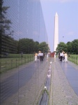 Vietnam_War_Memorial_wall_with_Washinton_Monument.jpg