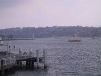 Lake_Geneva_from_Rhone_River.jpg